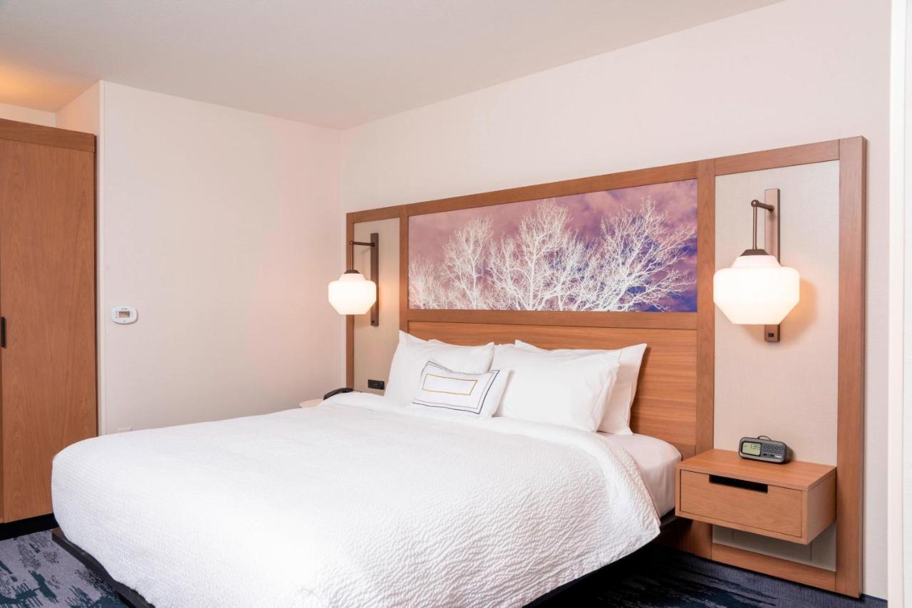 Fairfield Inn & Suites By Marriott Fair Oaks Farms Экстерьер фото